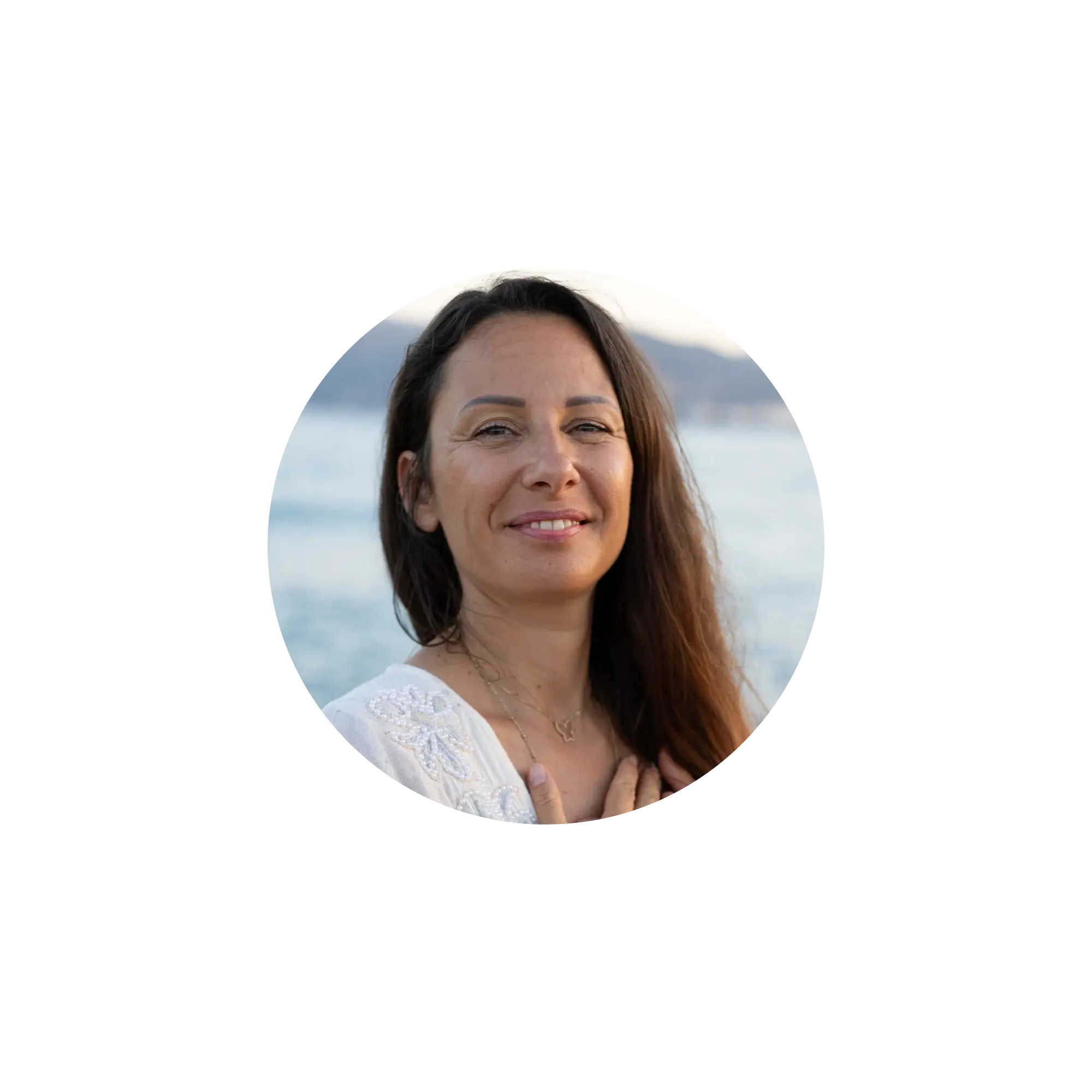 Eve, psycho-énergéticienne dans les Alpes-Maritimes, est cliente d'Emporte Plume - identité visuelle et site web